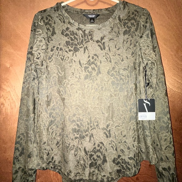 Simply Vera Vera Wang Tops - Simply Vera Vera Wang Patterned Long Sleeve Top - green floral